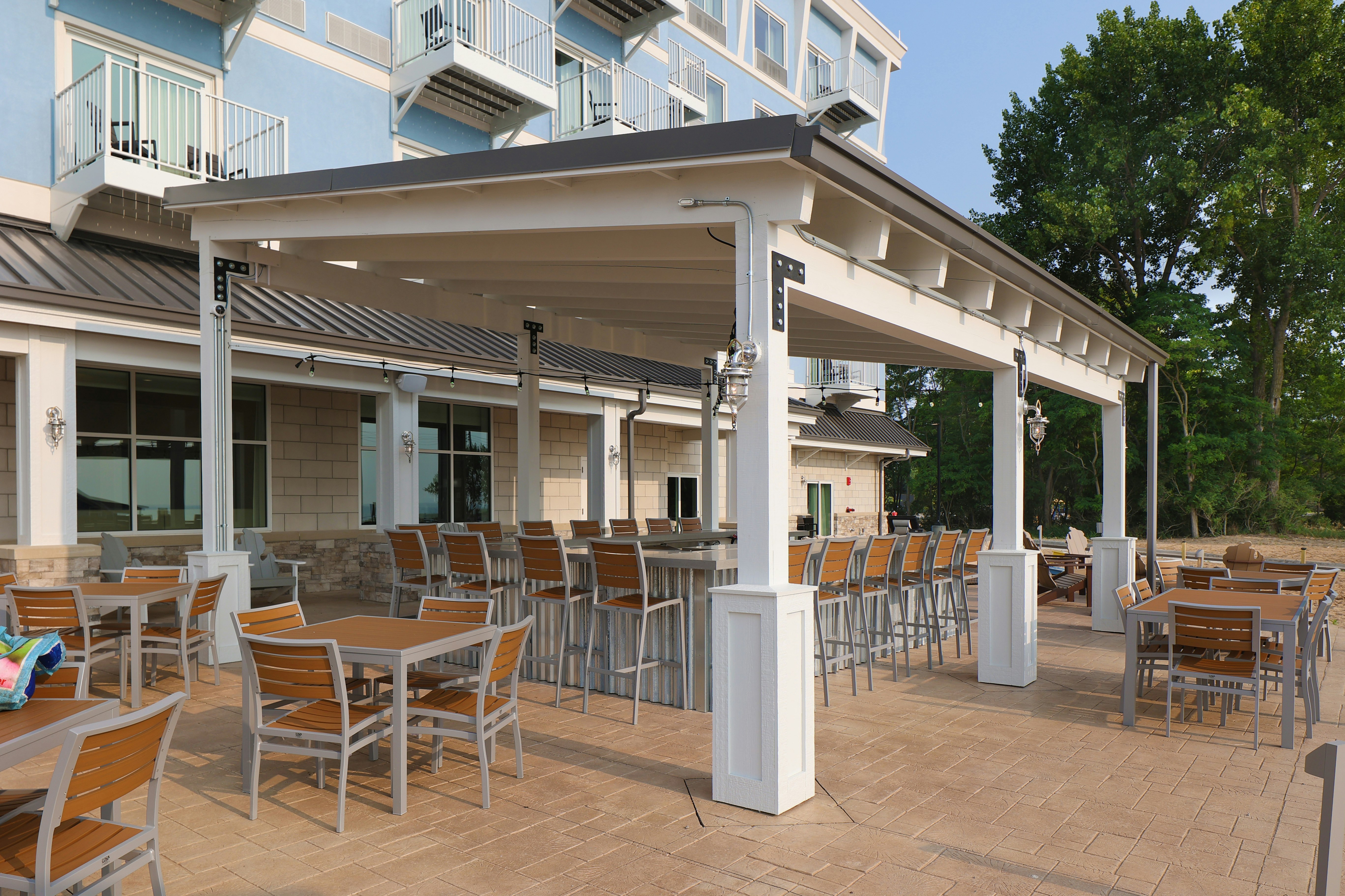 Hampton Inn & Suites Manistee Waterfront 19/23