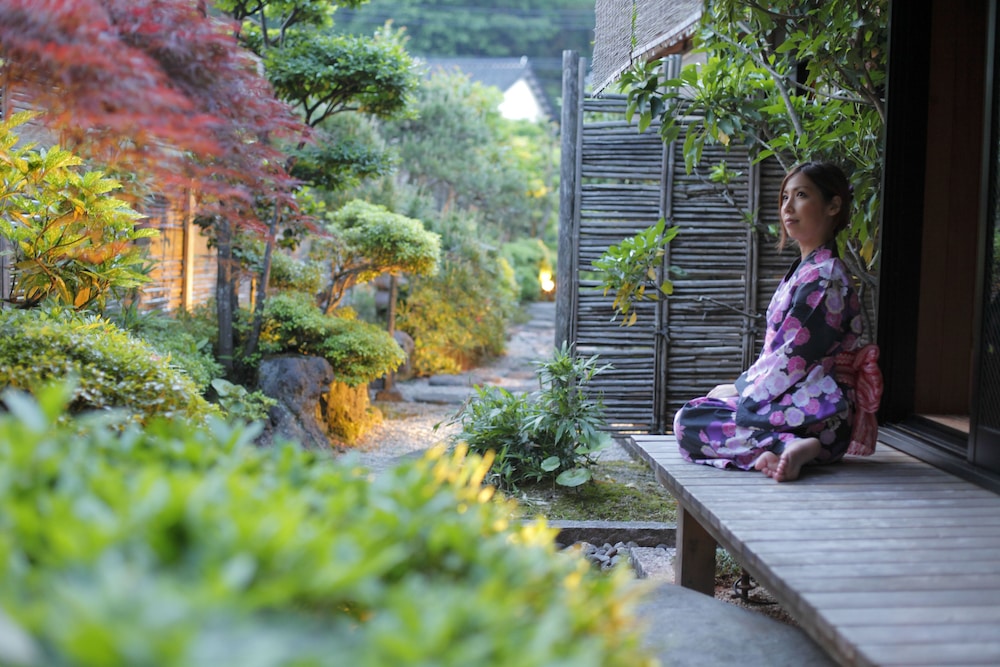 ONISHIYA SUISHOEN 59/60