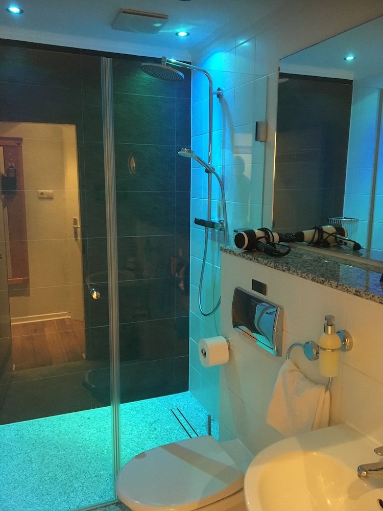 Hotel Savoy Hanover 35/50