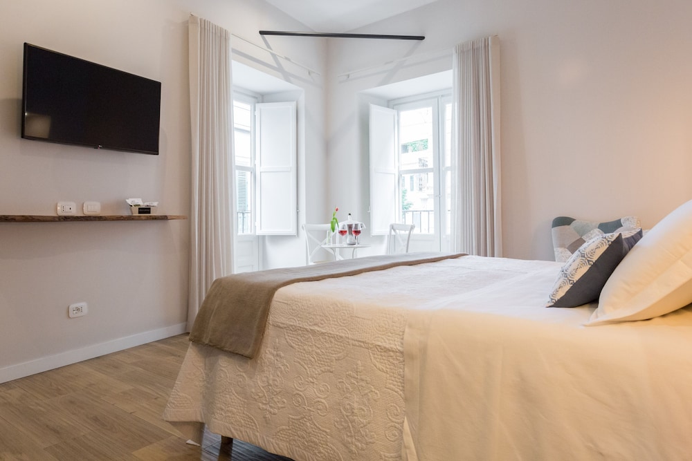 Bellaroto Suite 23/58
