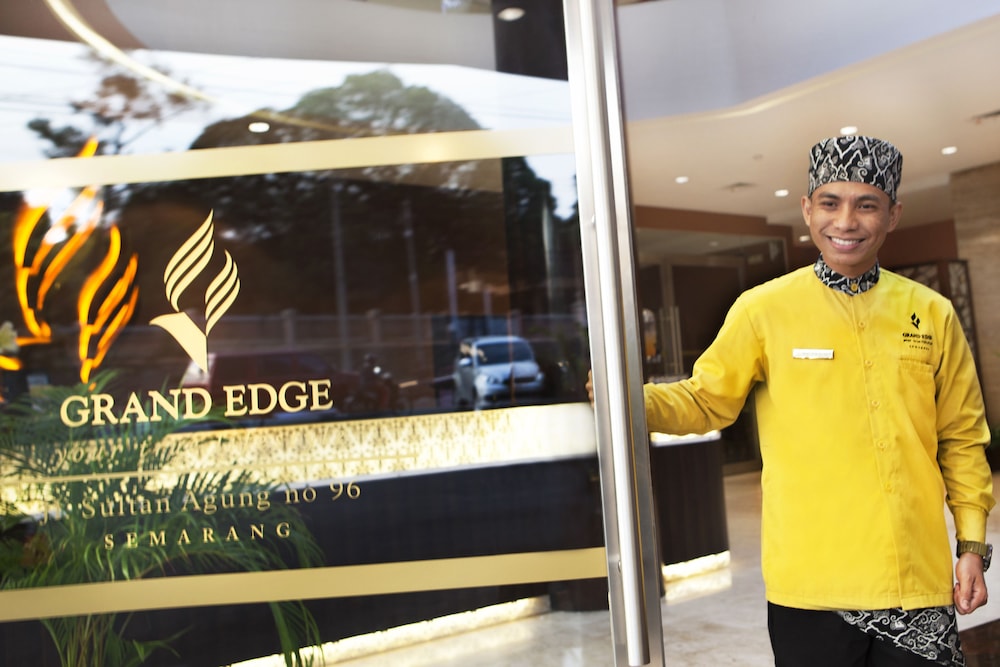 Lobby at Grand Edge Hotel Semarang, SEMARANG