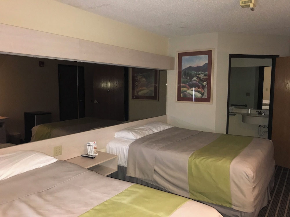 Travelodge by Wyndham Chadron 5/28