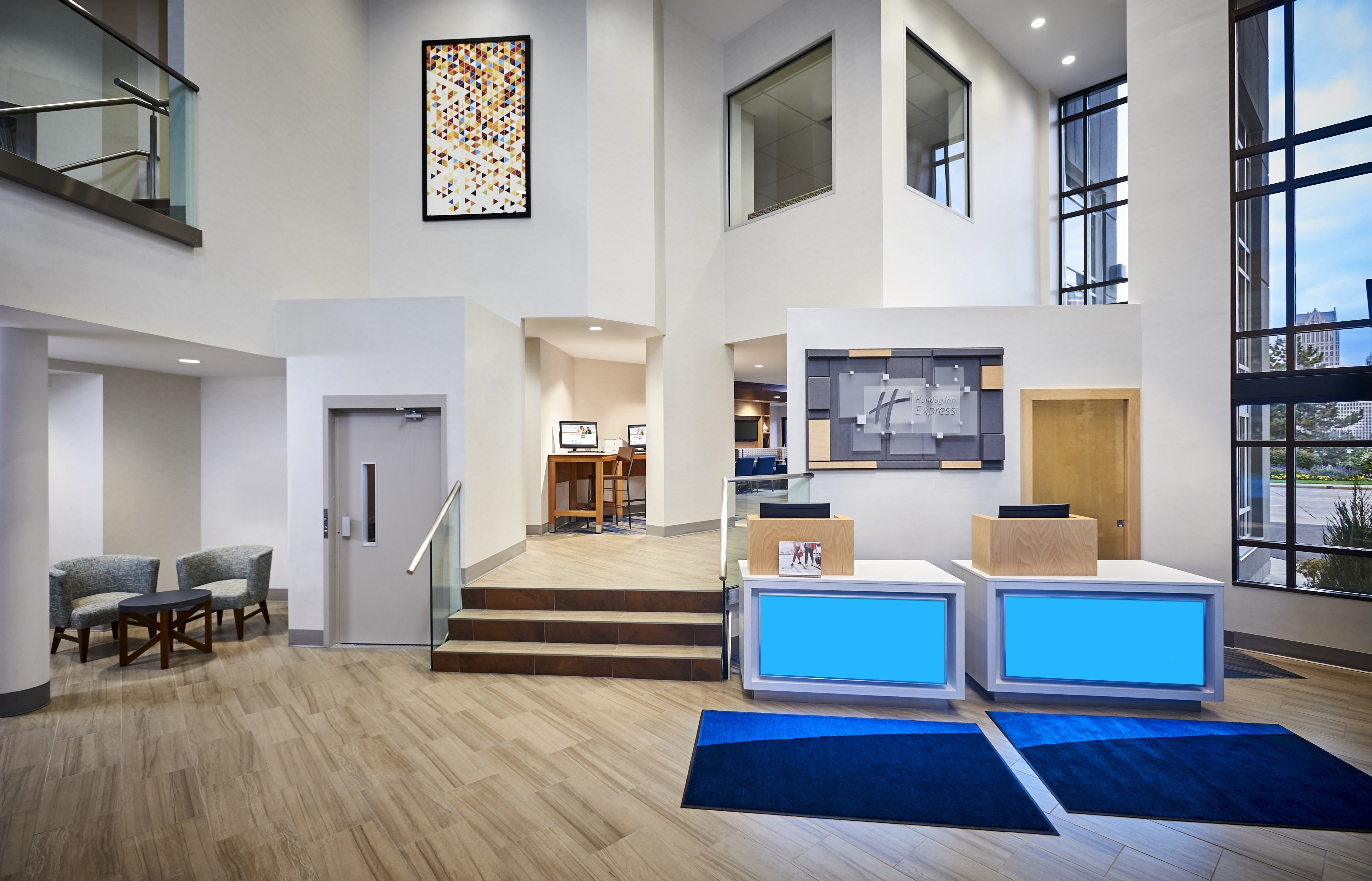 Holiday Inn Express Windsor Waterfront 37/77