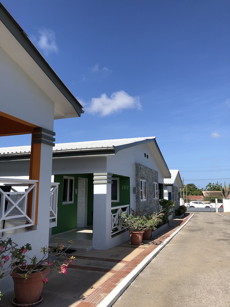 Lilu Apartments Curacao 1/30