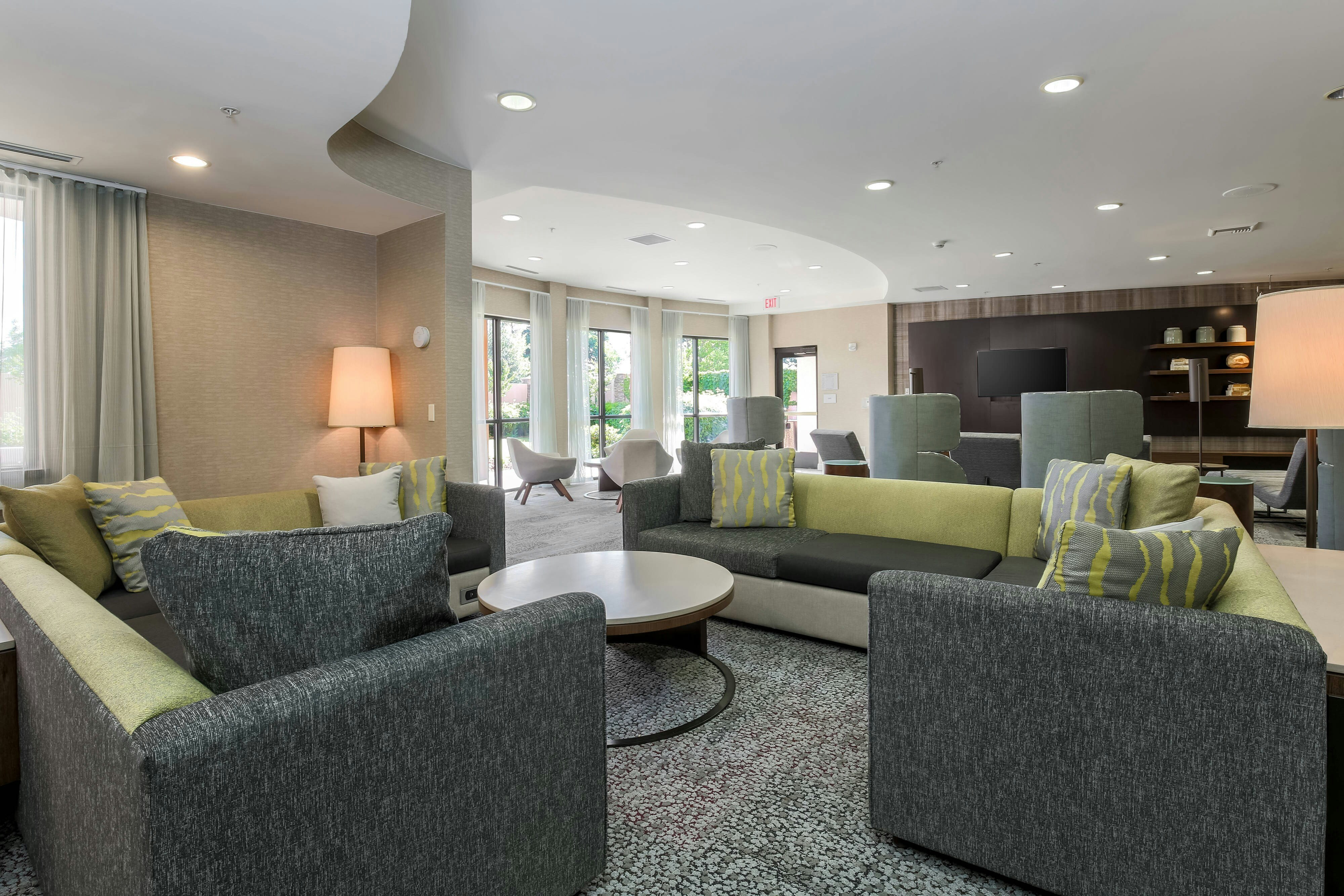 Courtyard by Marriott Roseville Galleria Mall/Creekside Ridge Drive 15/28
