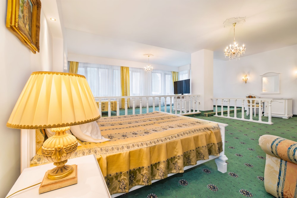 Aurelius Hotel 41/49