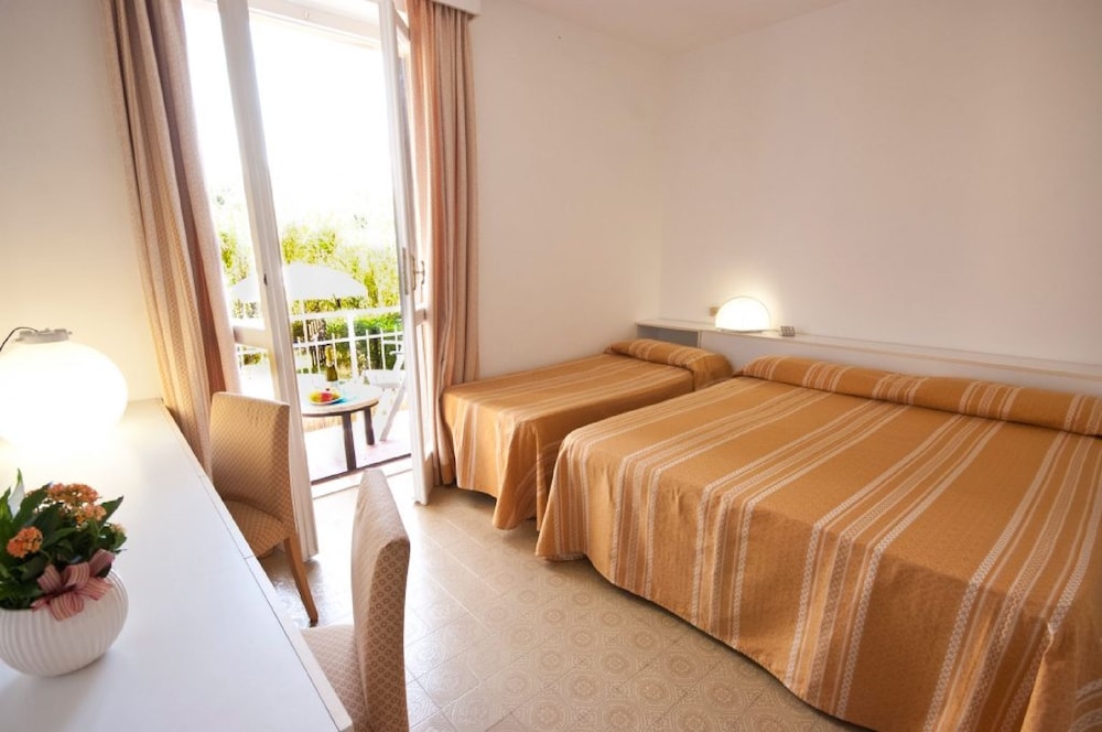 Residence Golfo Della Lacona 13/62