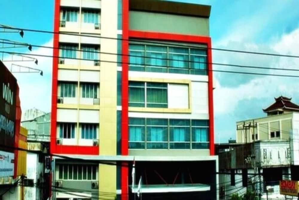YELLO Hotel Samarinda 2/28