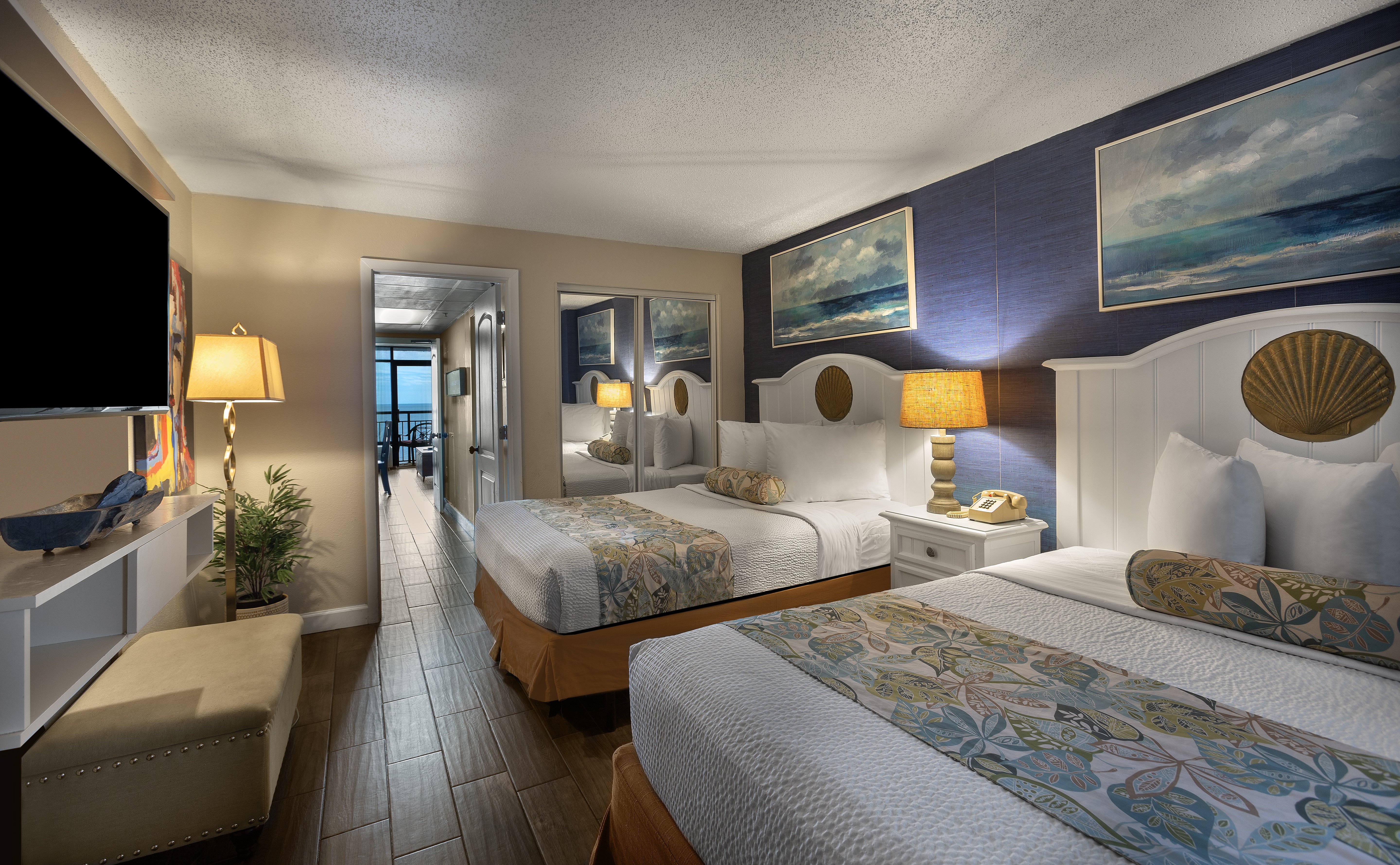 Monterey Bay Suites 15/81