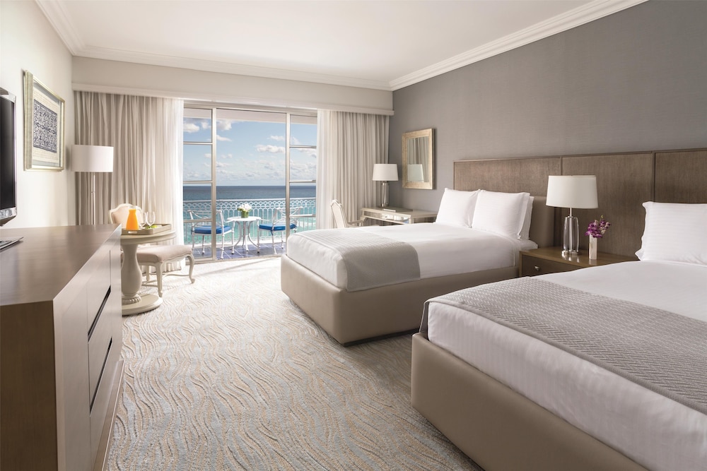 Deluxe, 2 Double Beds, Sea Front