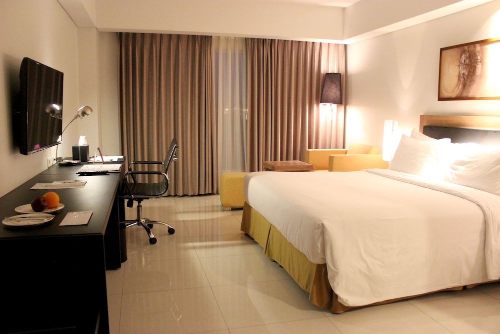 DELUXE, QUEEN BED