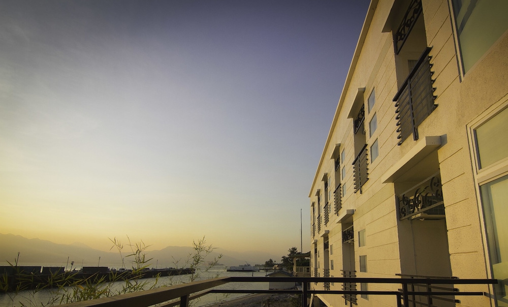 The Reef Hotel And Residences 48/51