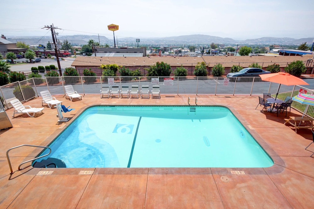 Motel6 Saint George, UT - University/Historic Downtown 29/53