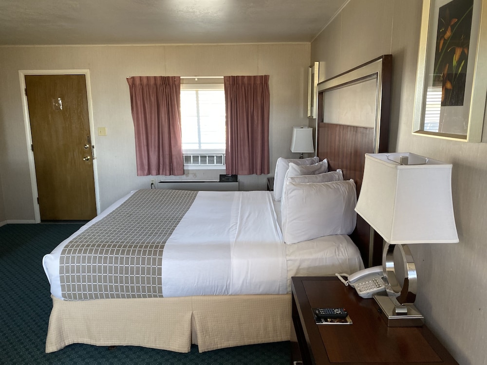 Oasis Botique Motel 6/23