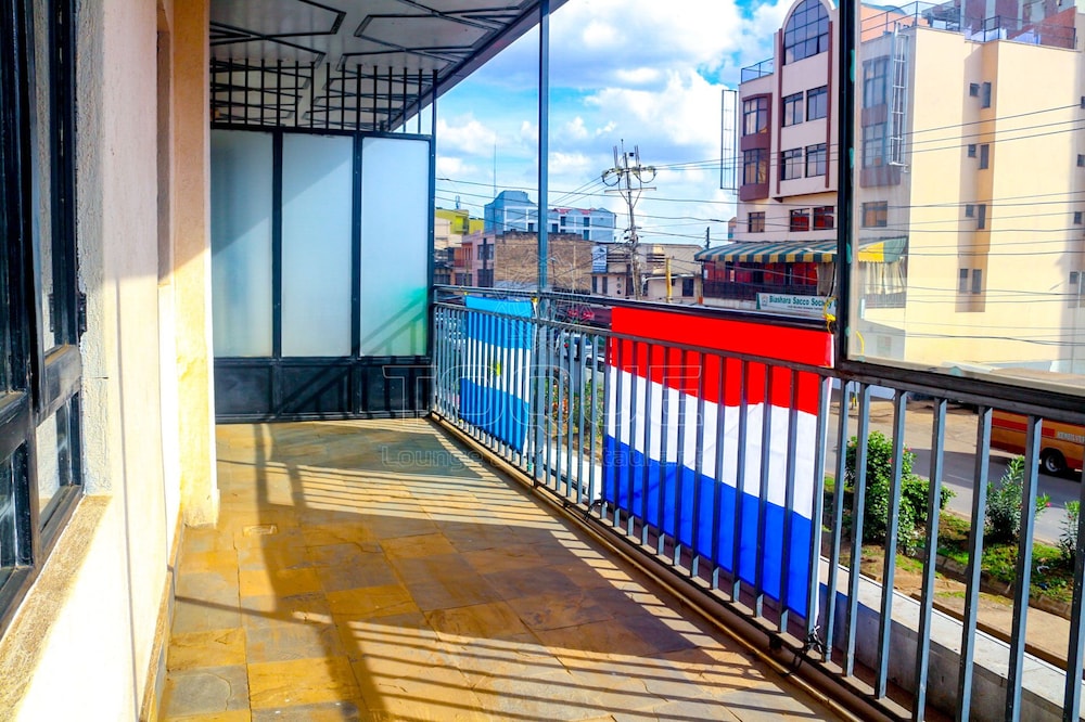 Toque Hotel & Lounge 4/50