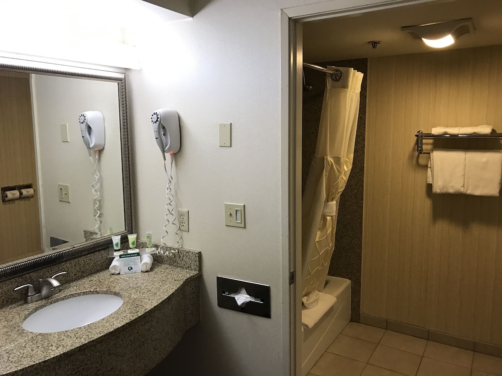 Oak Tree Inn 19/44