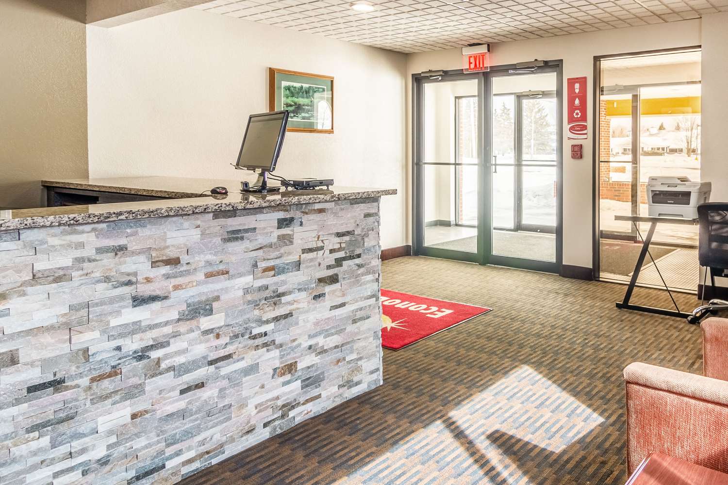 Econo Lodge Cadillac, MI 9/40