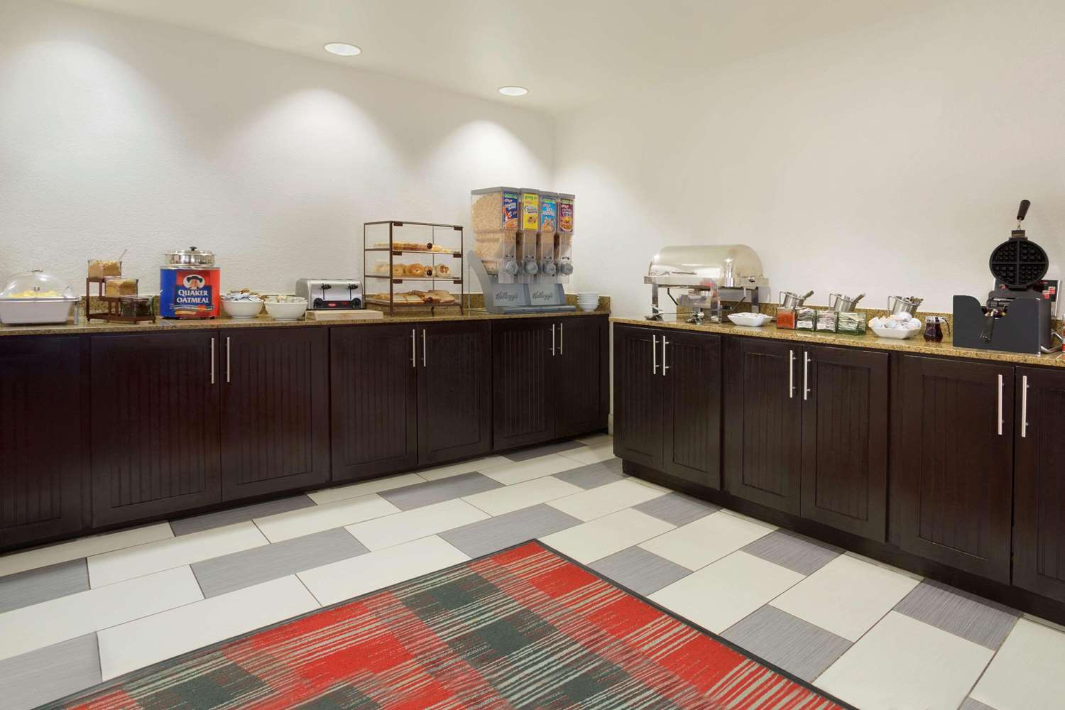 Country Inn & Suites By Radisson, DFW Airport South, TX 8/38
