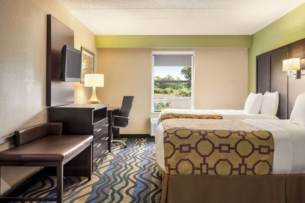 غرفة قياسية بسريرين كوين، Baymont By Wyndham Georgetown 4/7