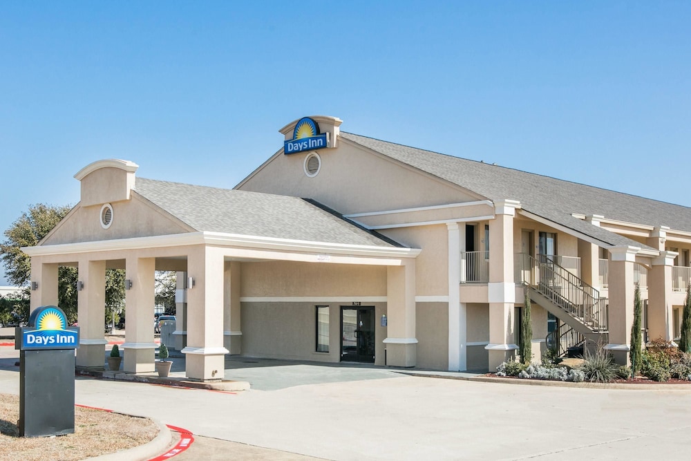 Days Inn by Wyndham McKinney 1/56