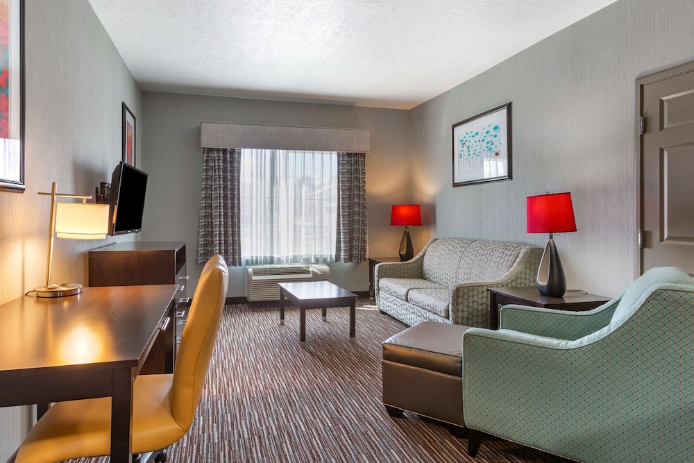 Best Western Plus Gallup Inn And Suites 24/37