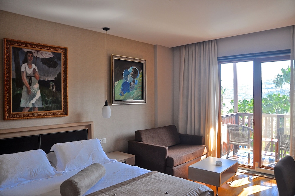 Olira Boutique Hotel & Spa 35/55