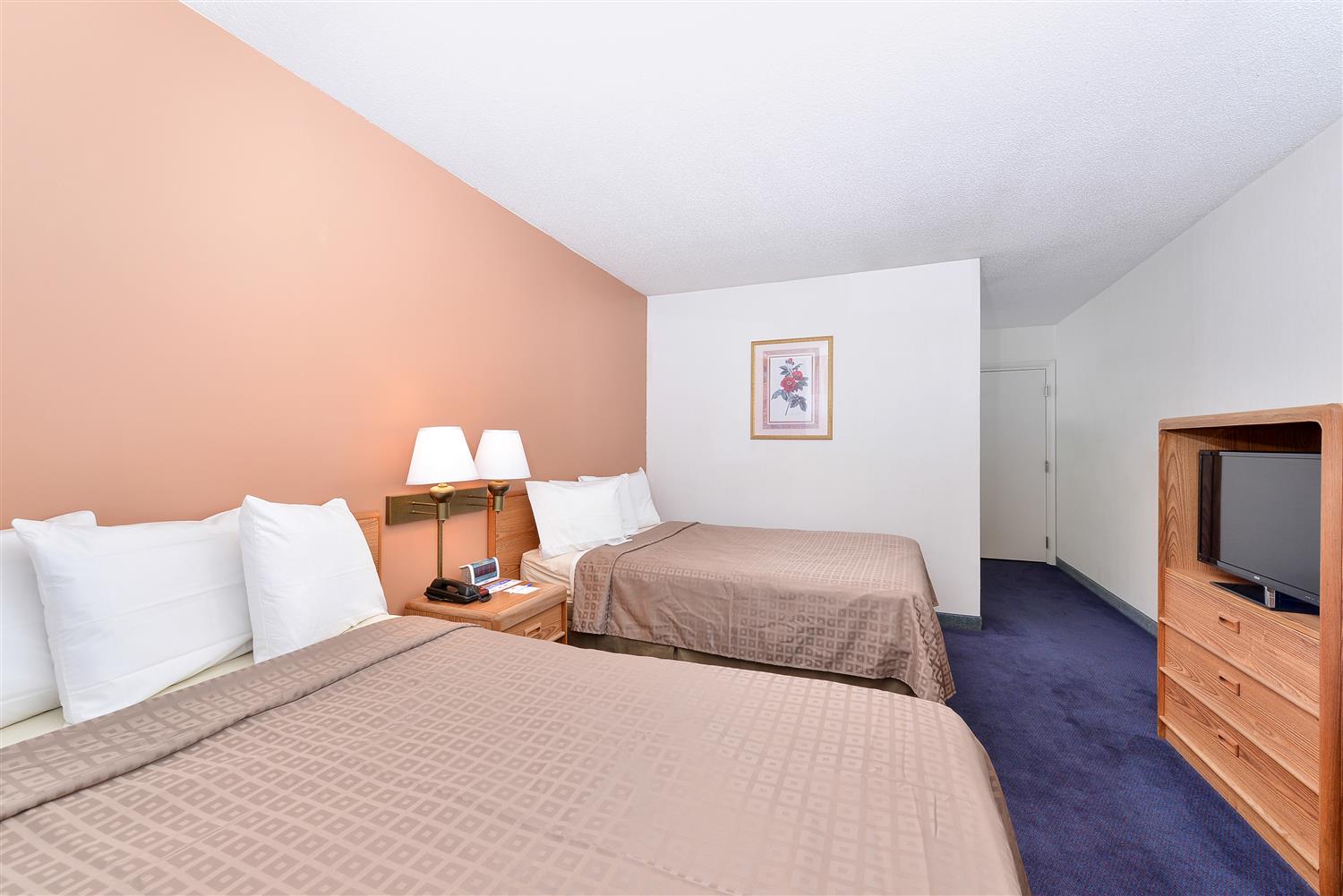 Comfortable, Guest Room, 2 Queen Beds