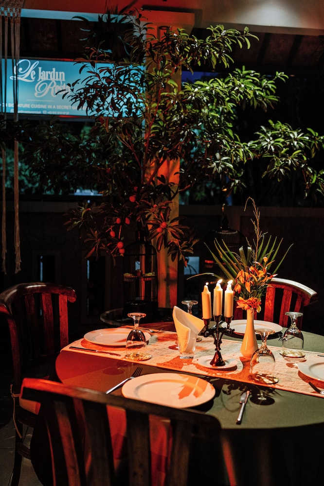 Rossa Garden Hotel (ex. Villarossa) 56/68
