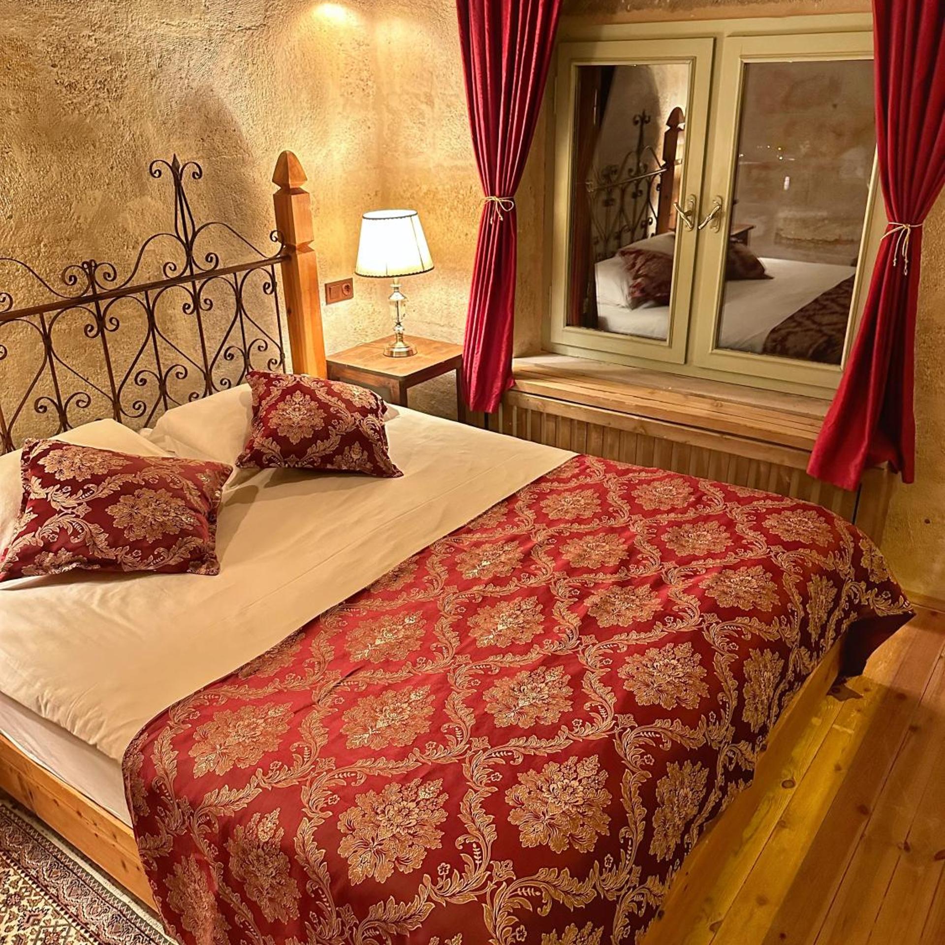 Stone, Suite, King Bed