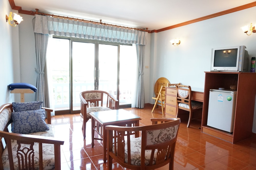 Dee-Lek Guesthouse And Restaurant 15/24
