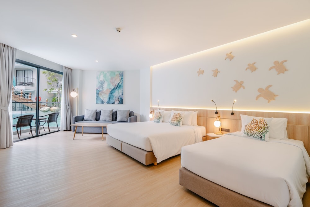Phuket Emerald Beach Resort 33/70