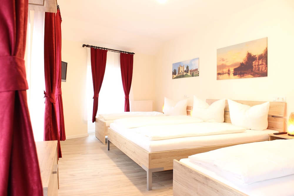Garni City Hotel 8/50
