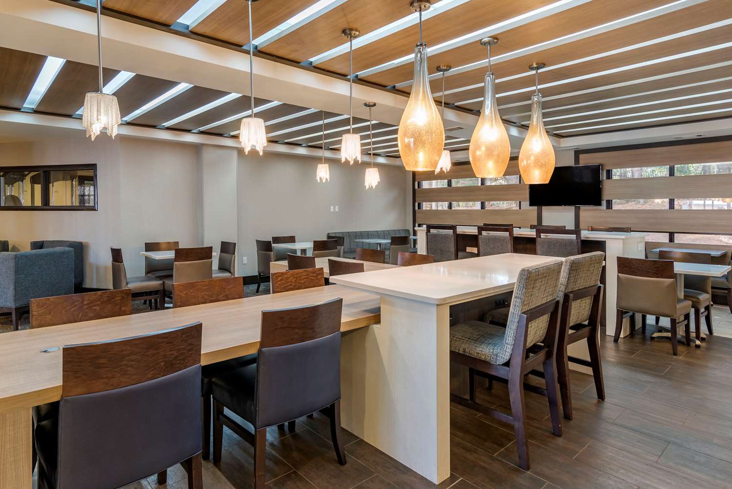 Comfort Suites Alpharetta/Roswell - Atlanta Area 9/16