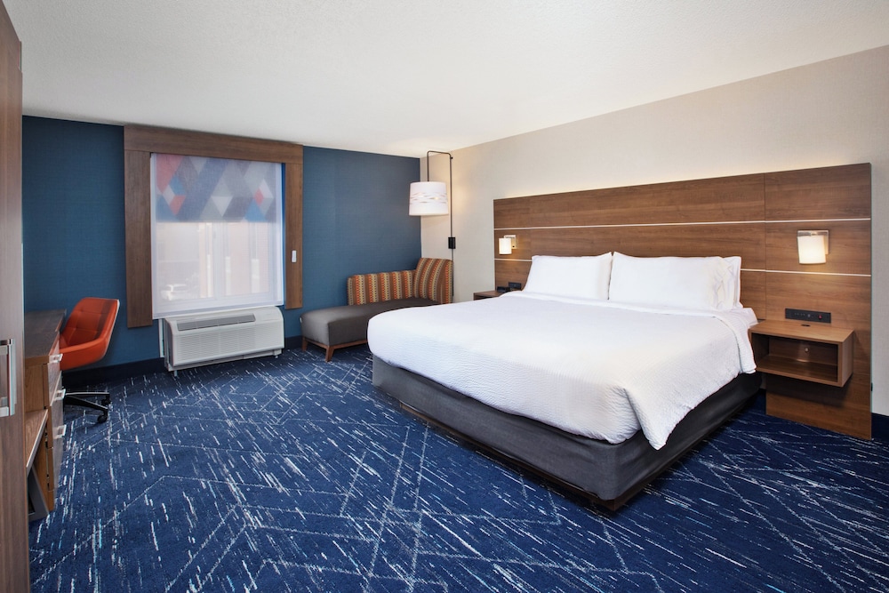 Holiday Inn Express Hotel Suites Auburn Hills 23/65