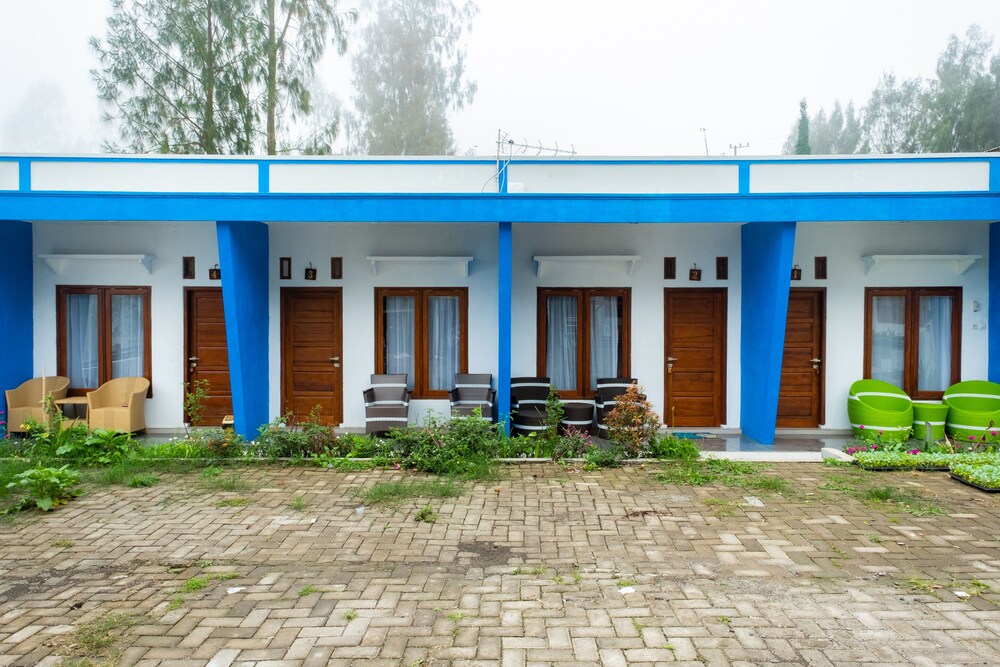 OYO 2169 Anugrah Bromo Homestay 1/52