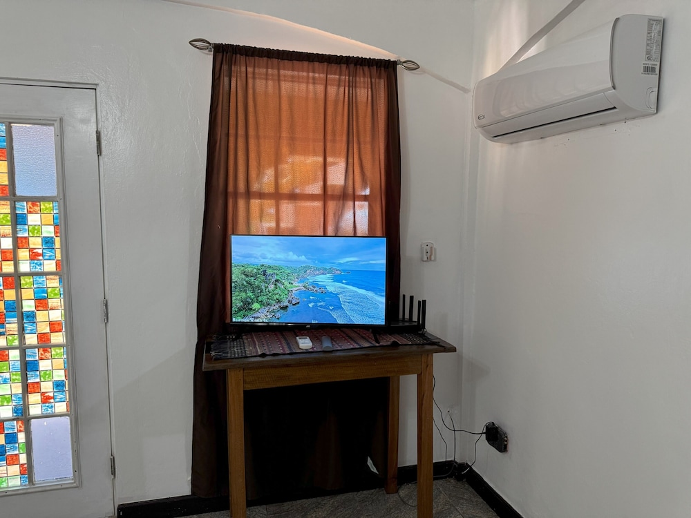 Caribbean Shores Bed & Breakfast 38/50