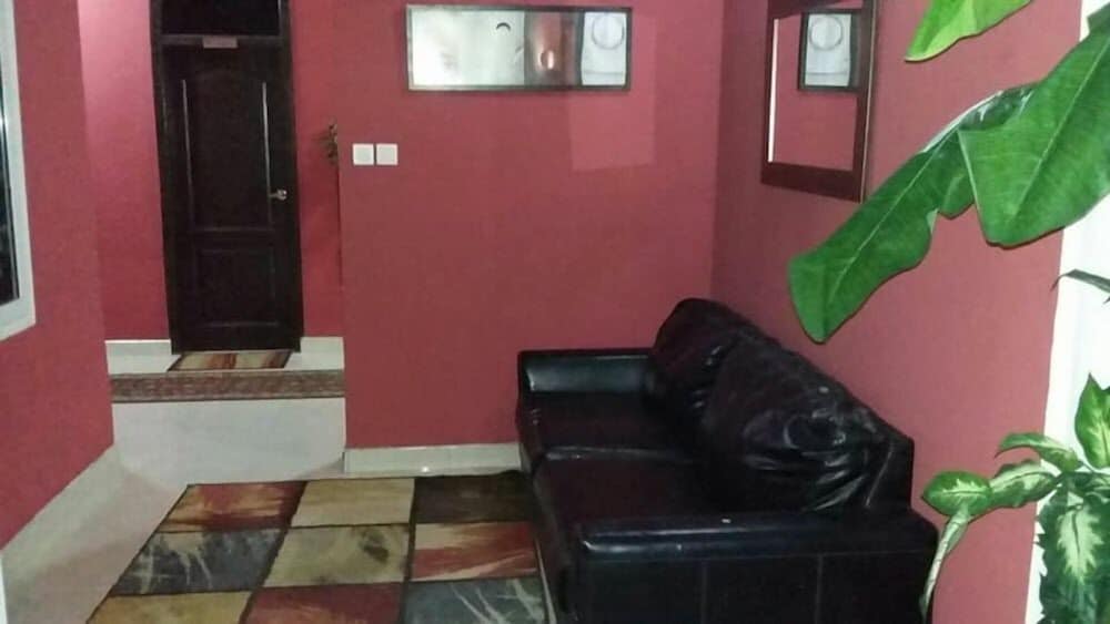 Appiah's Royal Suites 7/45