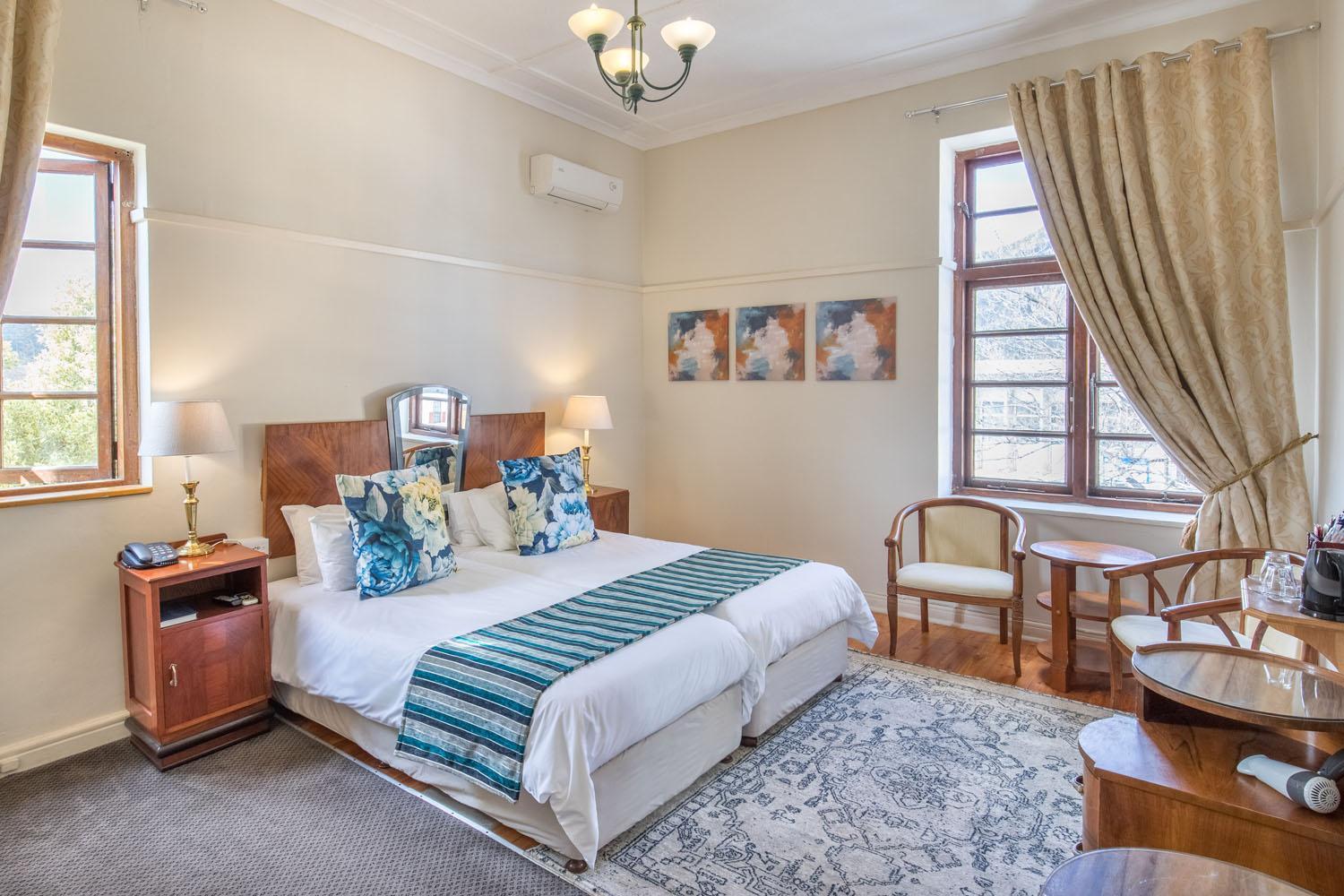 Art Deco, Classic, Twin Beds