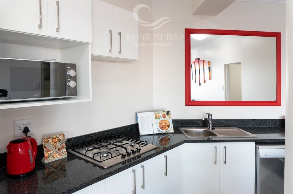 Jeffreys Bay Luxury Apartments 38/41