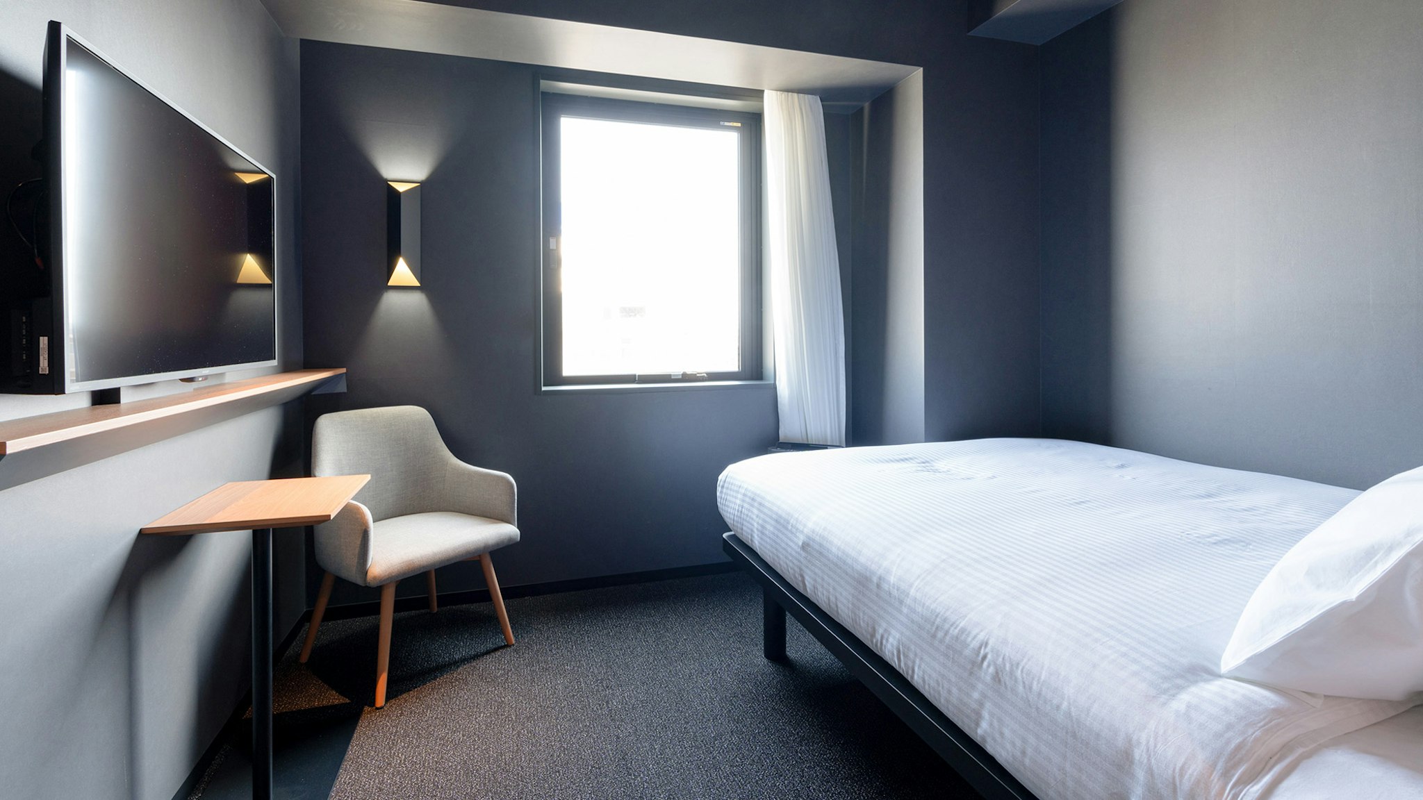 Semi Room, Semi Double Bed
