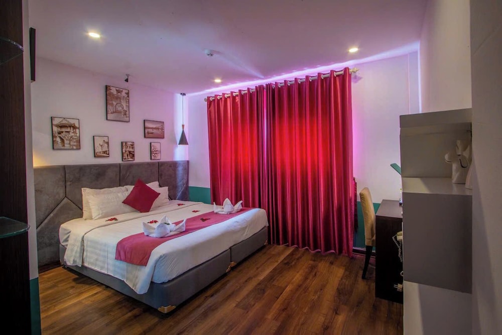 NT Elysian Hotel 43/76