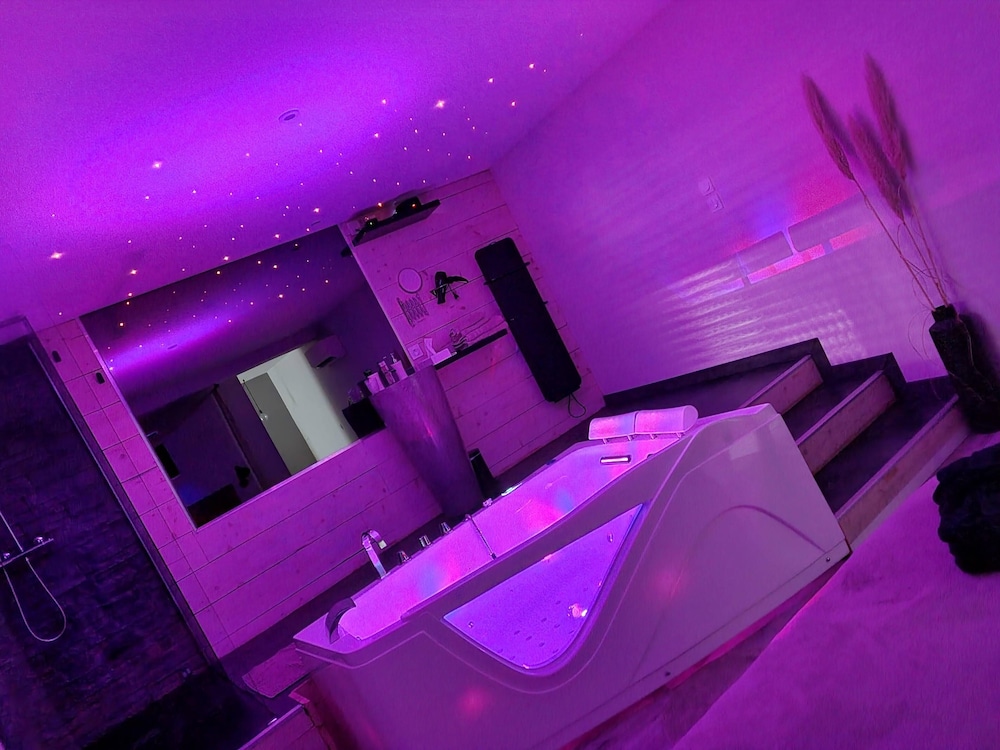 Love Loft 24/34