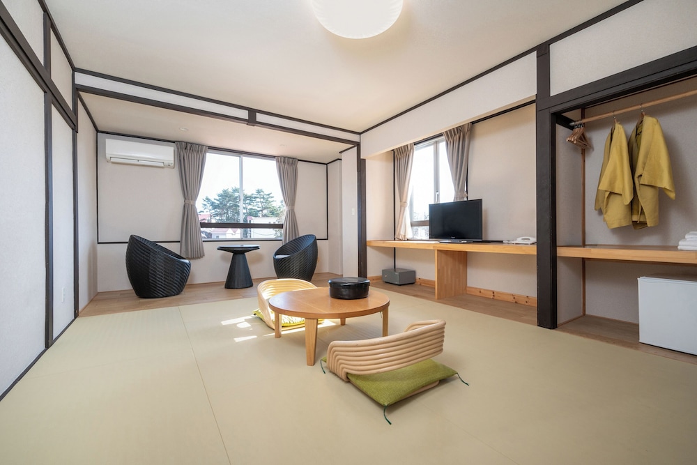 Renovated, Japanese, Superior, 6 Futon Beds