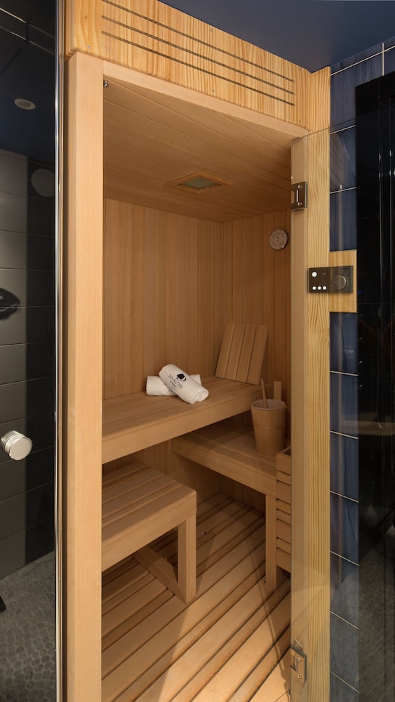 DoubleTree By Hilton A Coruna 38/76