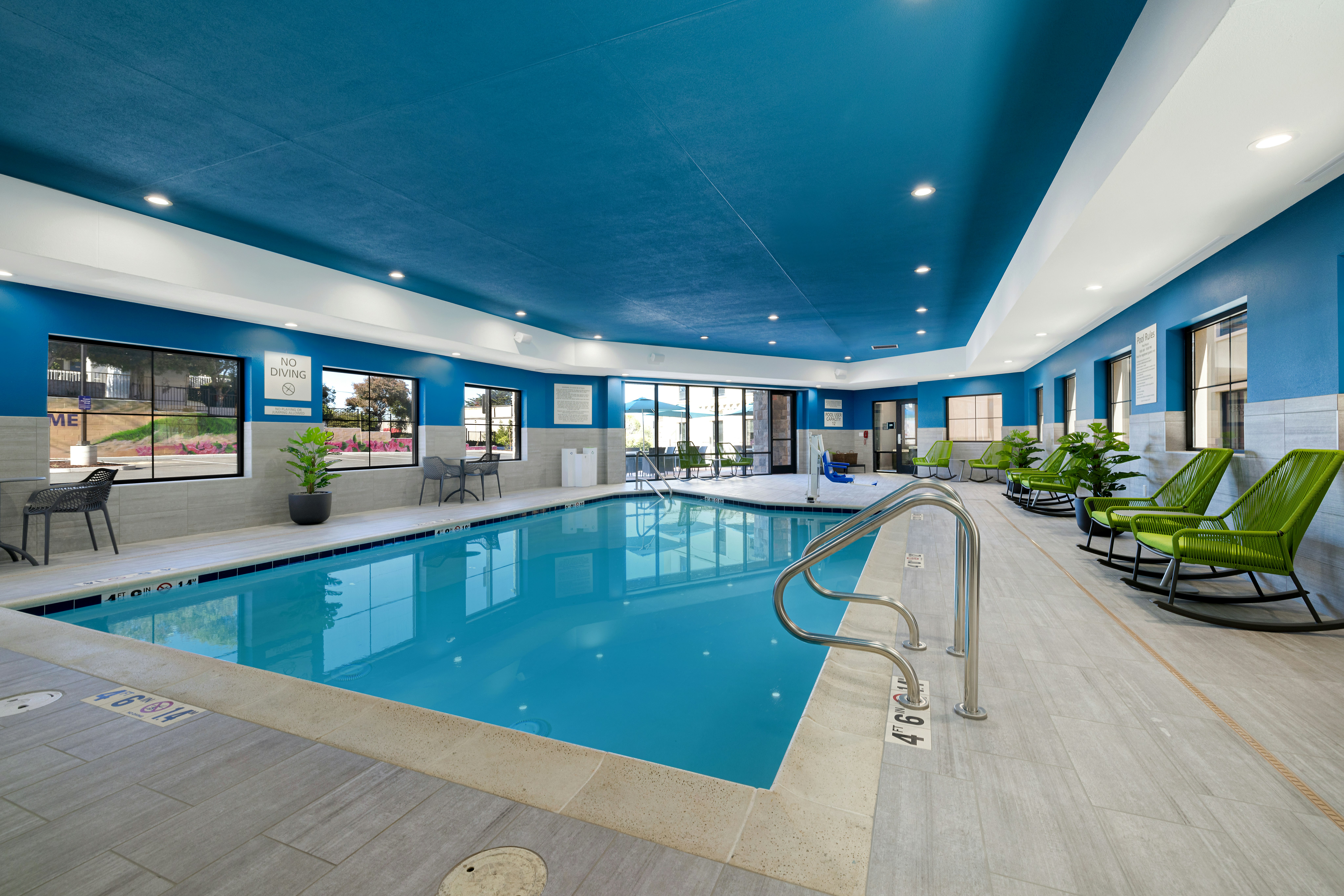 Hampton Inn & Suites Marina 23/39