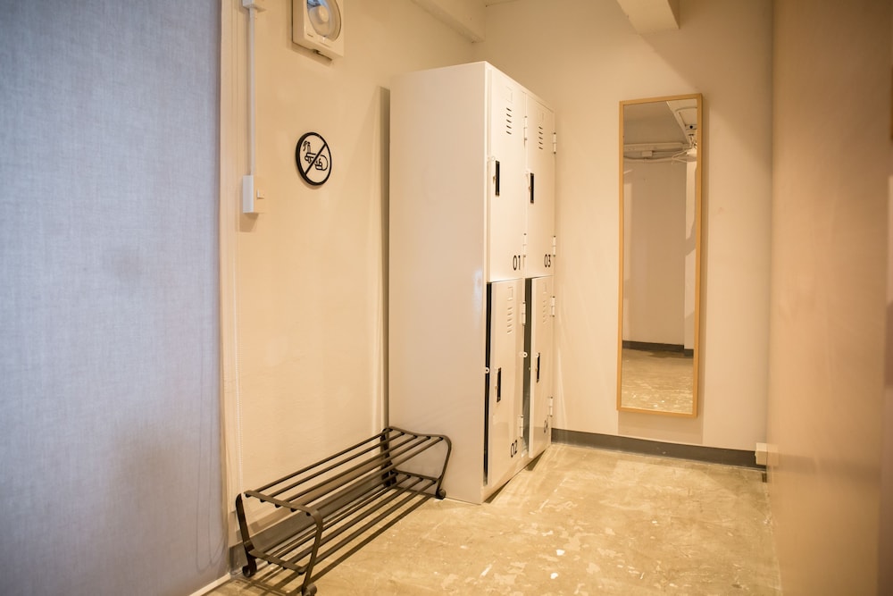 Movylodge Hostel 30/70