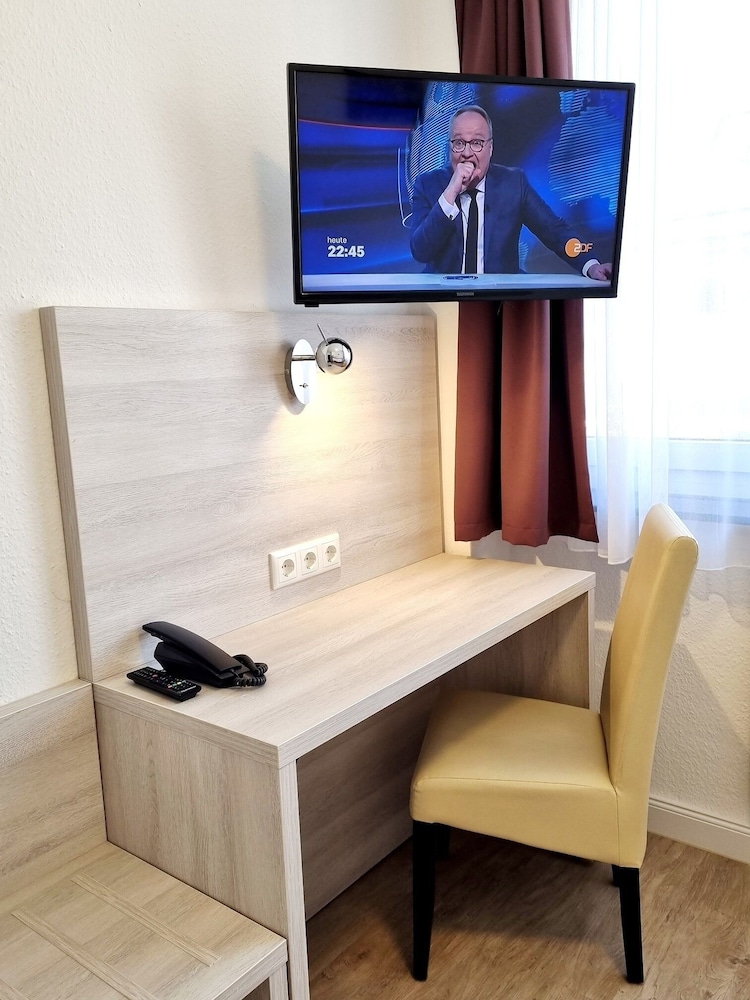 Adler Hotel Frankfurt 42/50