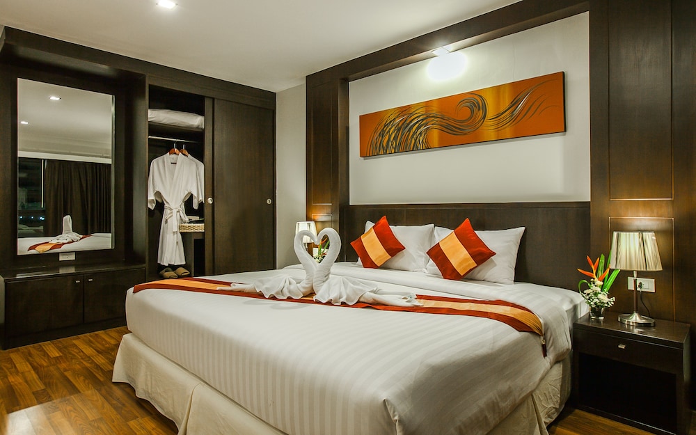 Fifth Jomtien Pattaya 30/83