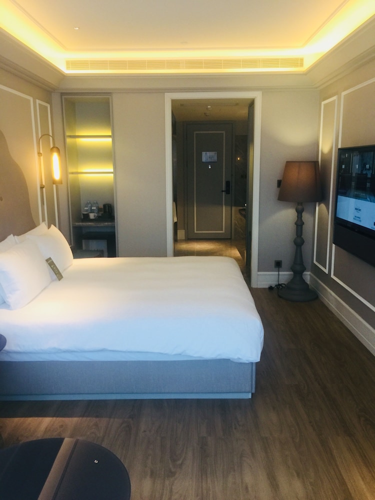Mercure Shanghai Hongqiao Soho 19/89