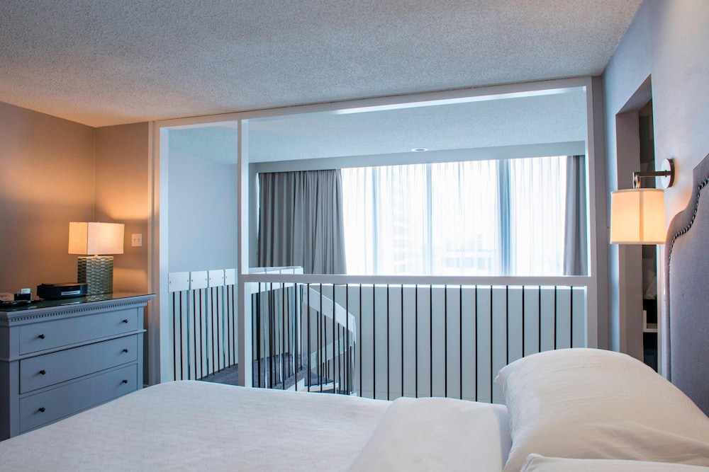 Sheraton Cavalier Saskatoon Hotel 23/83